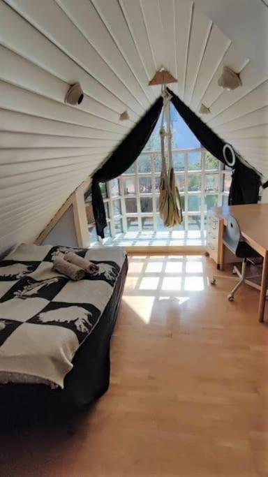 Icelandic Art Garden Villa W. Parking In Centre City Reykjavik Extérieur photo